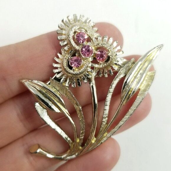 Vintage Pink Rhinestone Flower Cluster Brooch, Gold Tone Setting, Retro 50s 60s - Picture 1 of 6